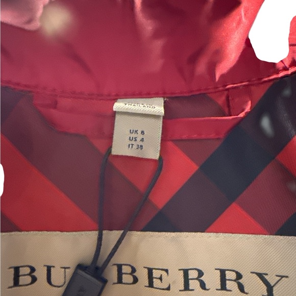 Burberry London Classic Red Trench Coat - Picture 10 of 14
